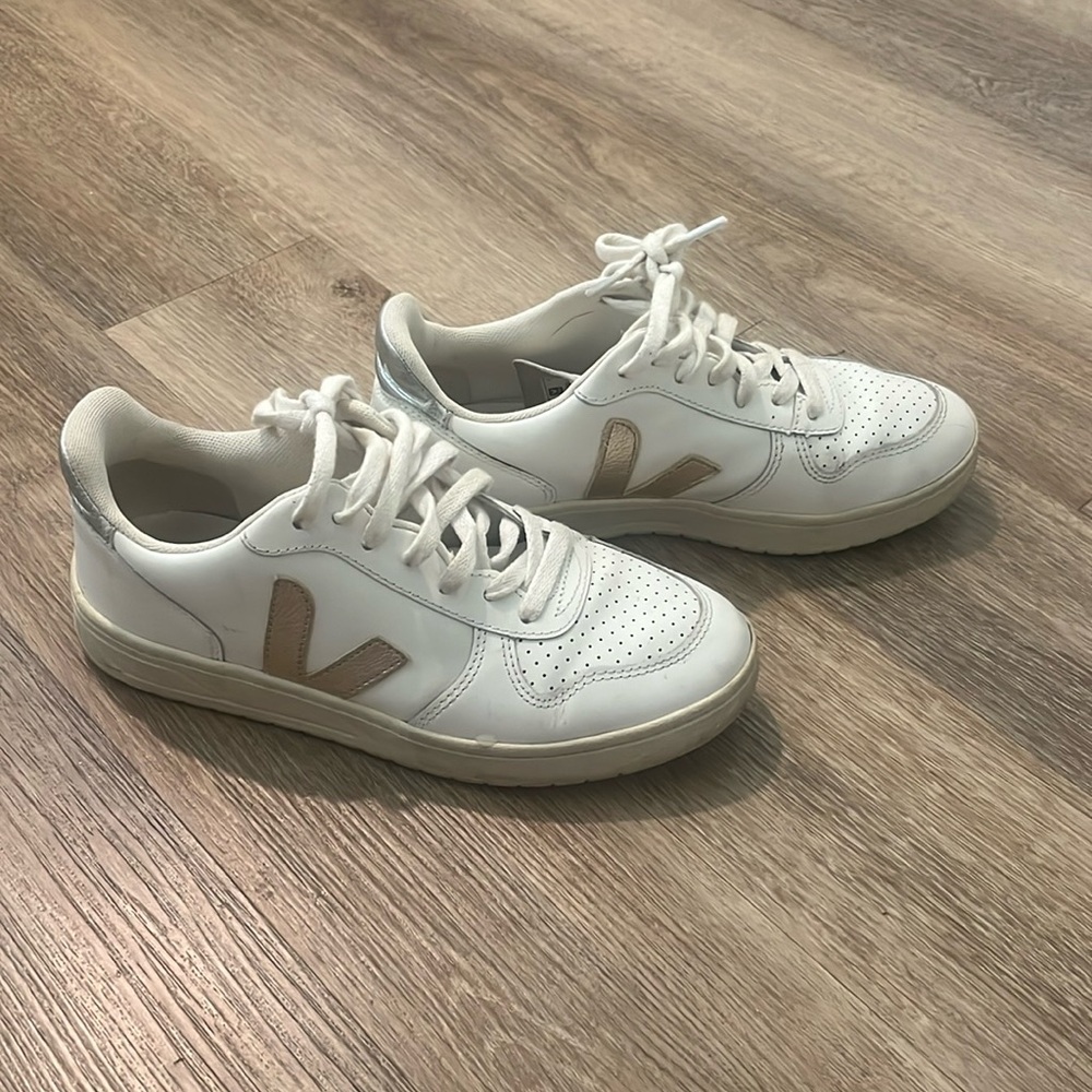 VEJA V-10 sneakers
